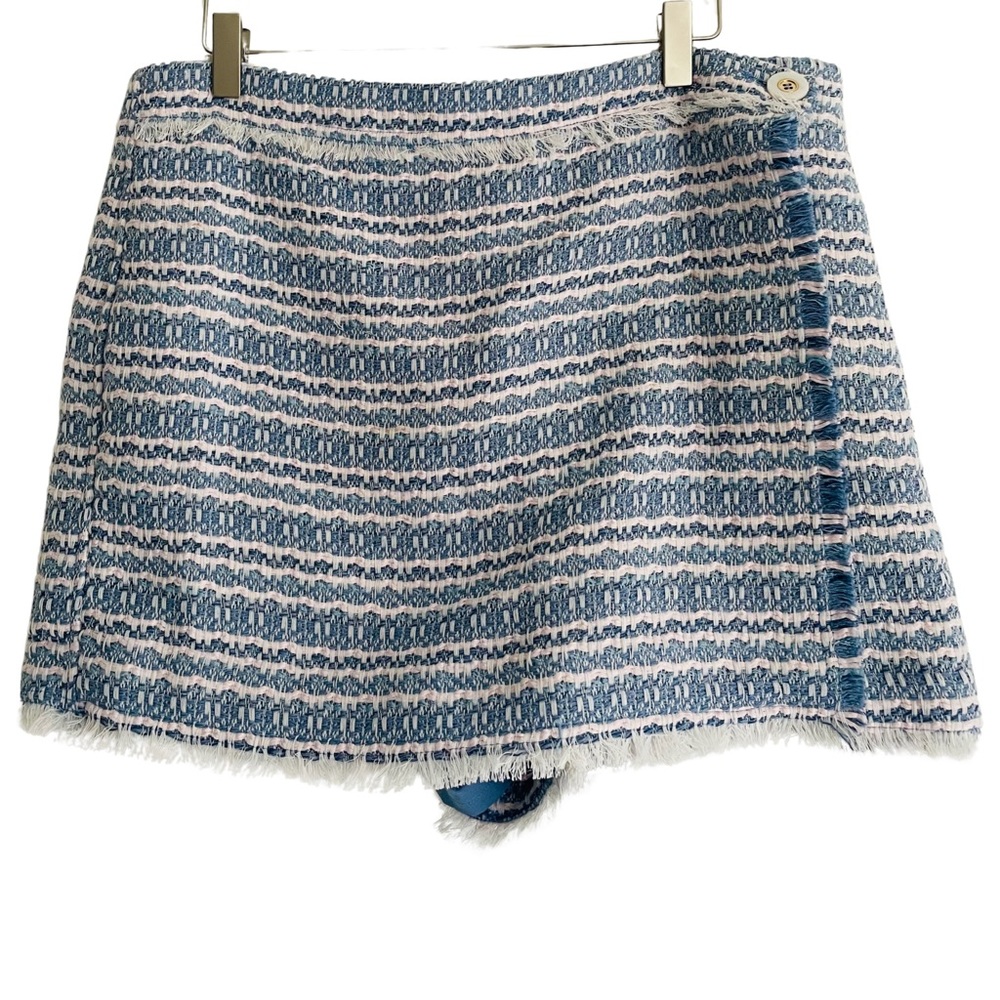 HOUSE OF HARLOW 1960 NWOT Pastel Blue and White Skort